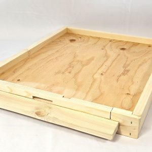 Beehive - Bottom Entry Board with Entrance Reducer