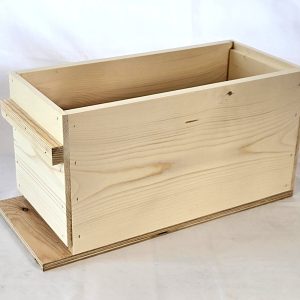Beehive - 5-frame Box with Bottom Entry Board Attached